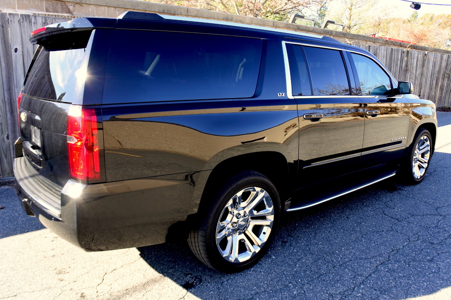 Used 2015 Chevrolet Suburban 1500 LTZ 4WD For Sale (27,800) Metro