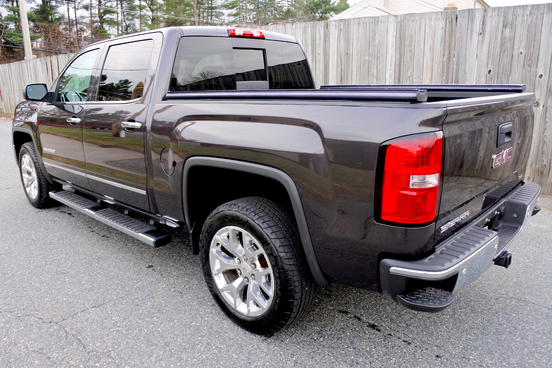 Used 2015 GMC Sierra 1500 4WD Crew Cab 143.5' SLT For Sale ($31,800 ...