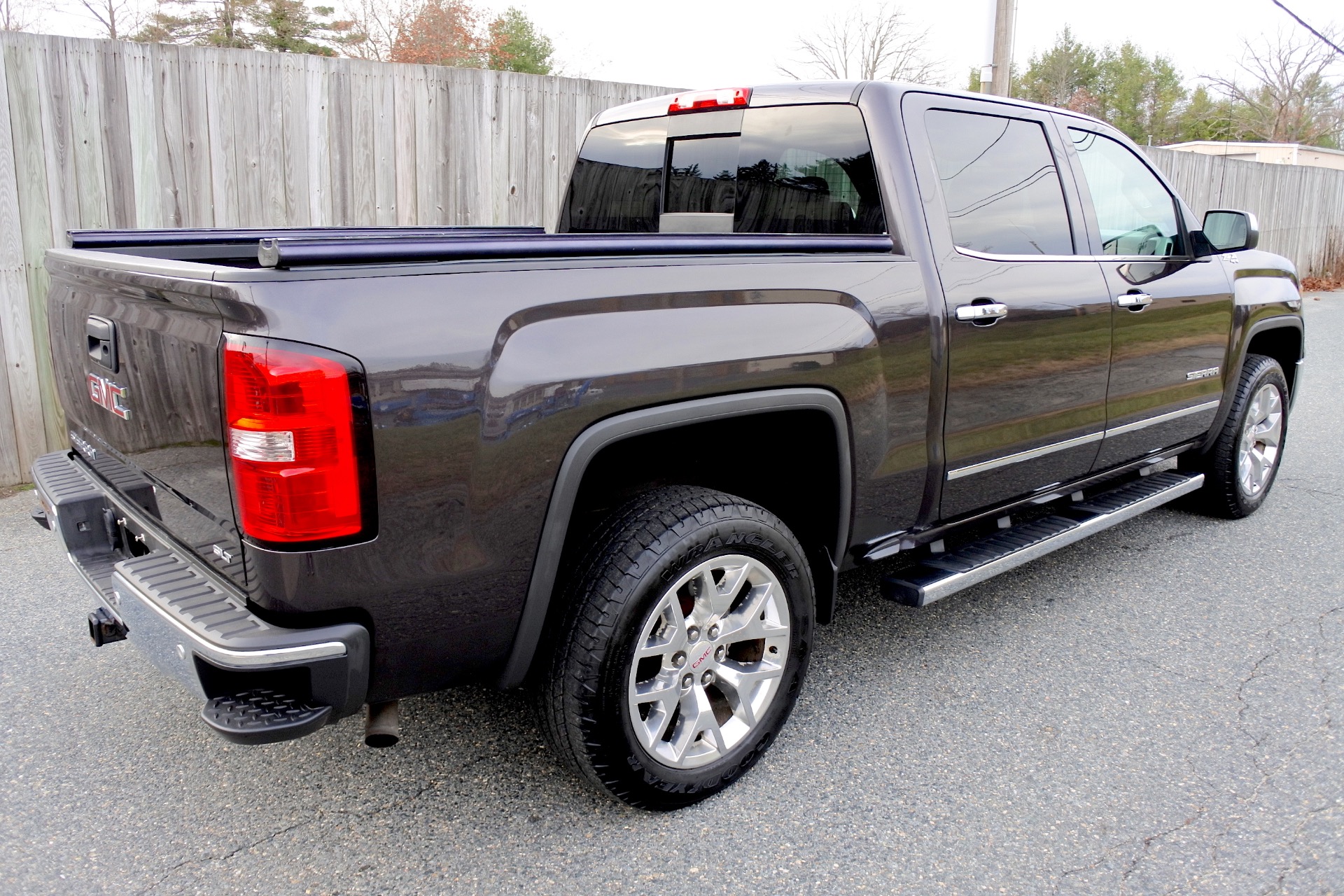 Used 2015 Gmc Sierra 1500 4wd Crew Cab 143.5' Slt For Sale ($31,800 