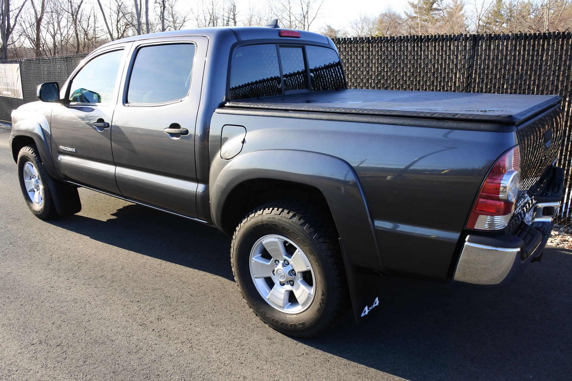 Used 2015 Toyota Tacoma 4WD Double Cab V6 AT (Natl) For Sale ($24,800 ...