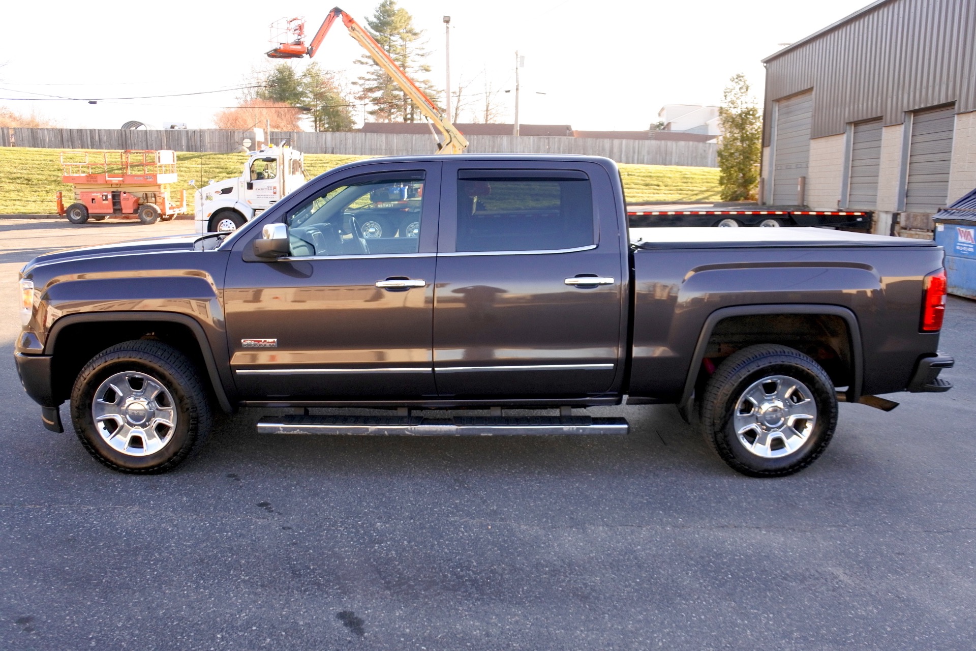 Used 2015 GMC Sierra 1500 4WD Crew Cab 143.5' SLT For Sale ($28,800 ...