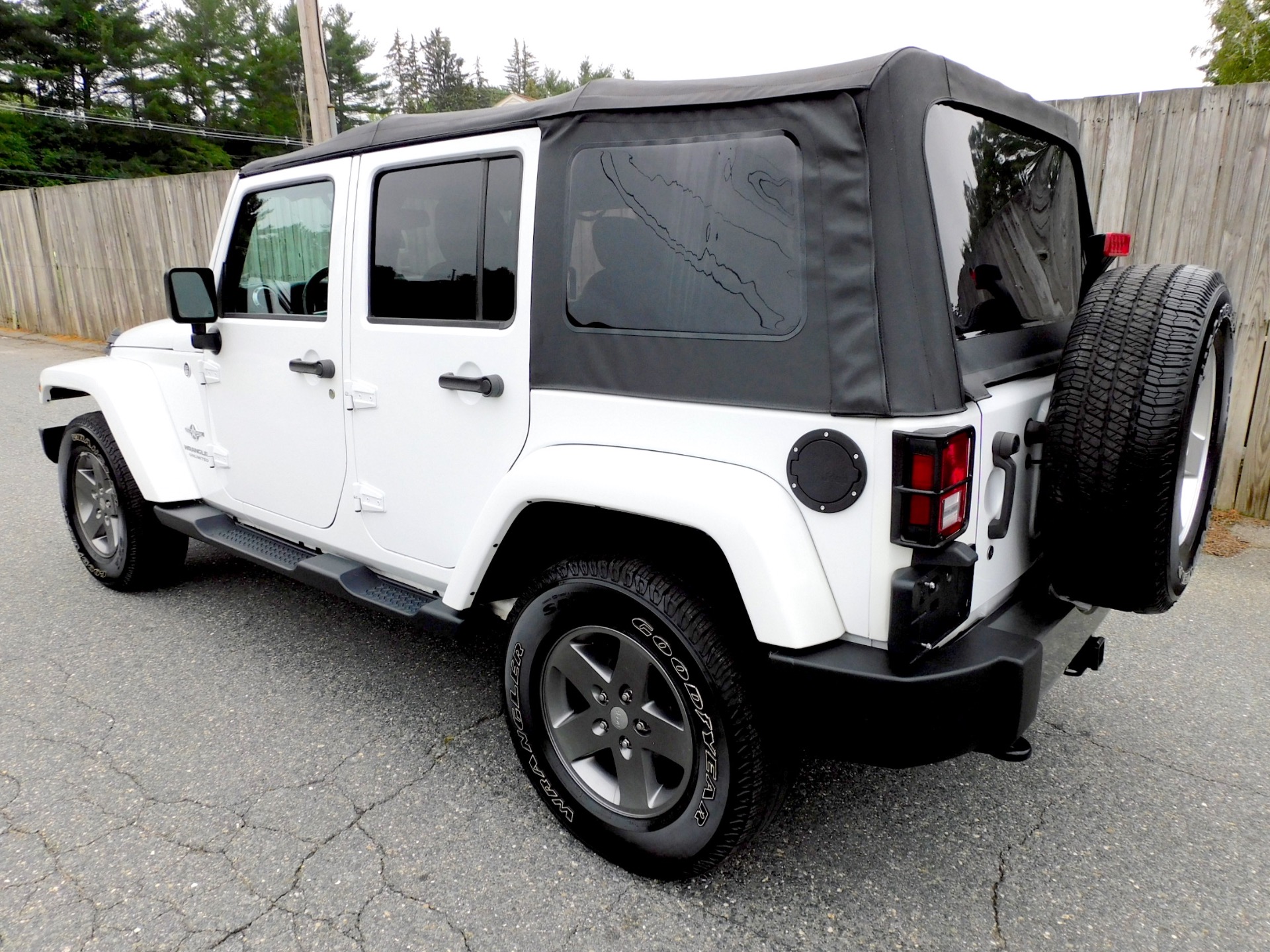 Used 2015 Jeep Wrangler Unlimited 4WD 4dr Sport For Sale ($29,800 ...