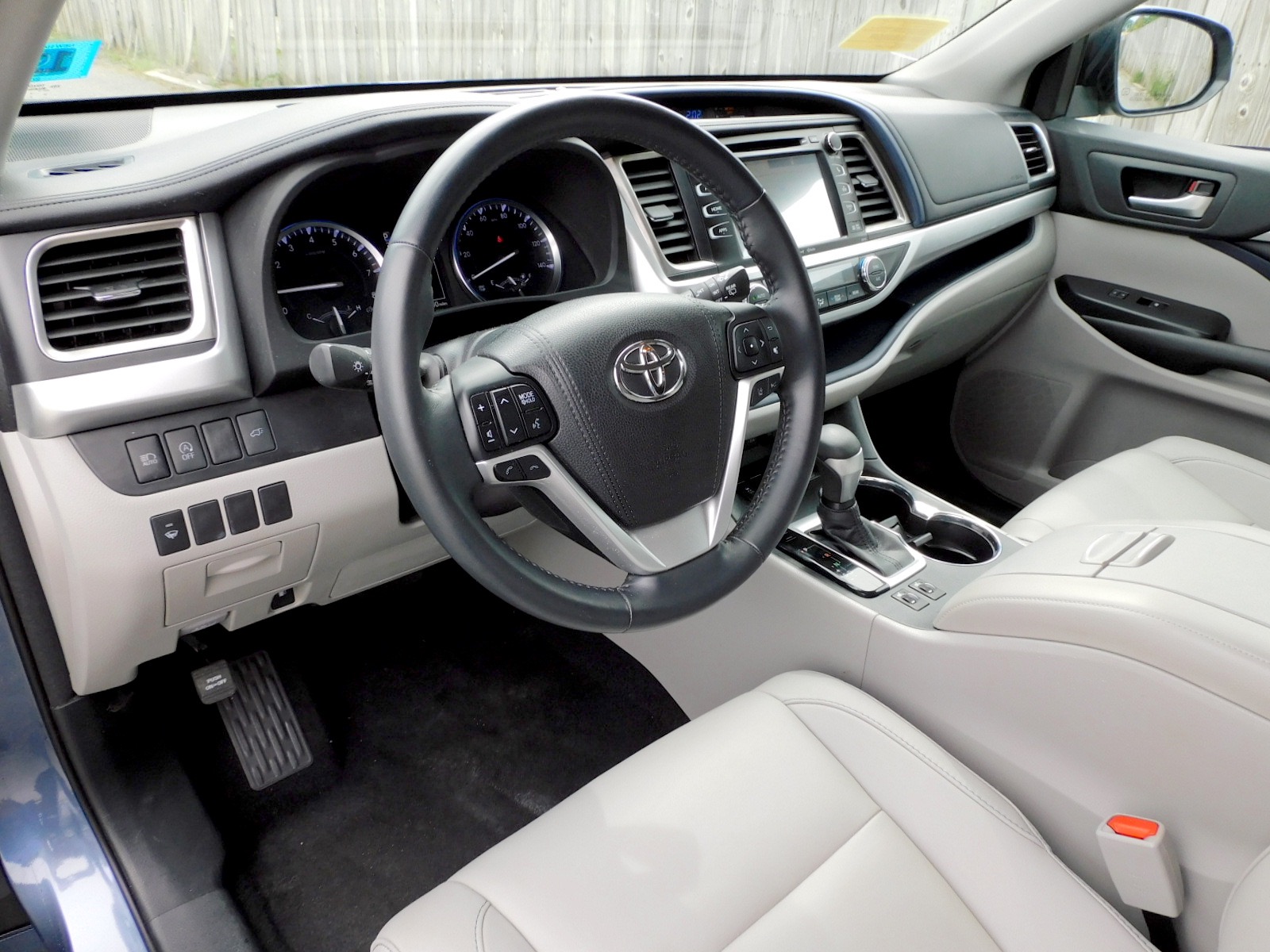 Used 2018 Toyota Highlander Xle V6 Awd (natl) For Sale ($33,800 