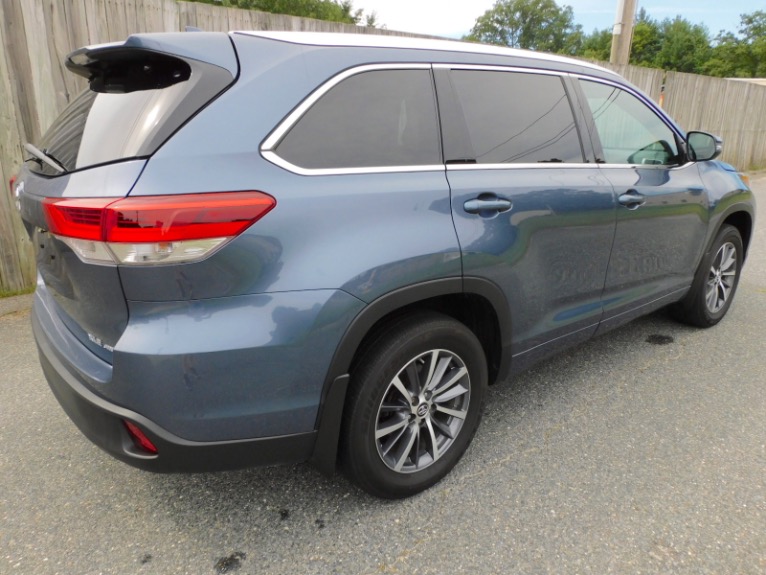 Used 2018 Toyota Highlander XLE V6 AWD (Natl) Used 2018 Toyota Highlander XLE V6 AWD (Natl) for sale  at Metro West Motorcars LLC in Shrewsbury MA 5