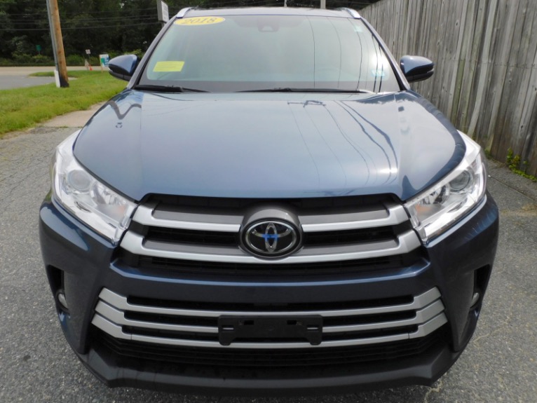 Used 2018 Toyota Highlander XLE V6 AWD (Natl) Used 2018 Toyota Highlander XLE V6 AWD (Natl) for sale  at Metro West Motorcars LLC in Shrewsbury MA 8