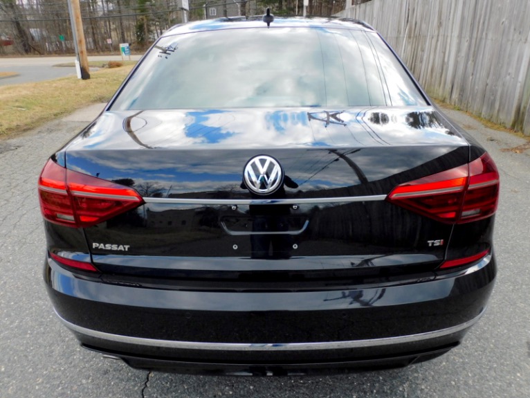 Used 2019 Volkswagen Passat 2.0T SE R-Line Auto Used 2019 Volkswagen Passat 2.0T SE R-Line Auto for sale  at Metro West Motorcars LLC in Shrewsbury MA 4