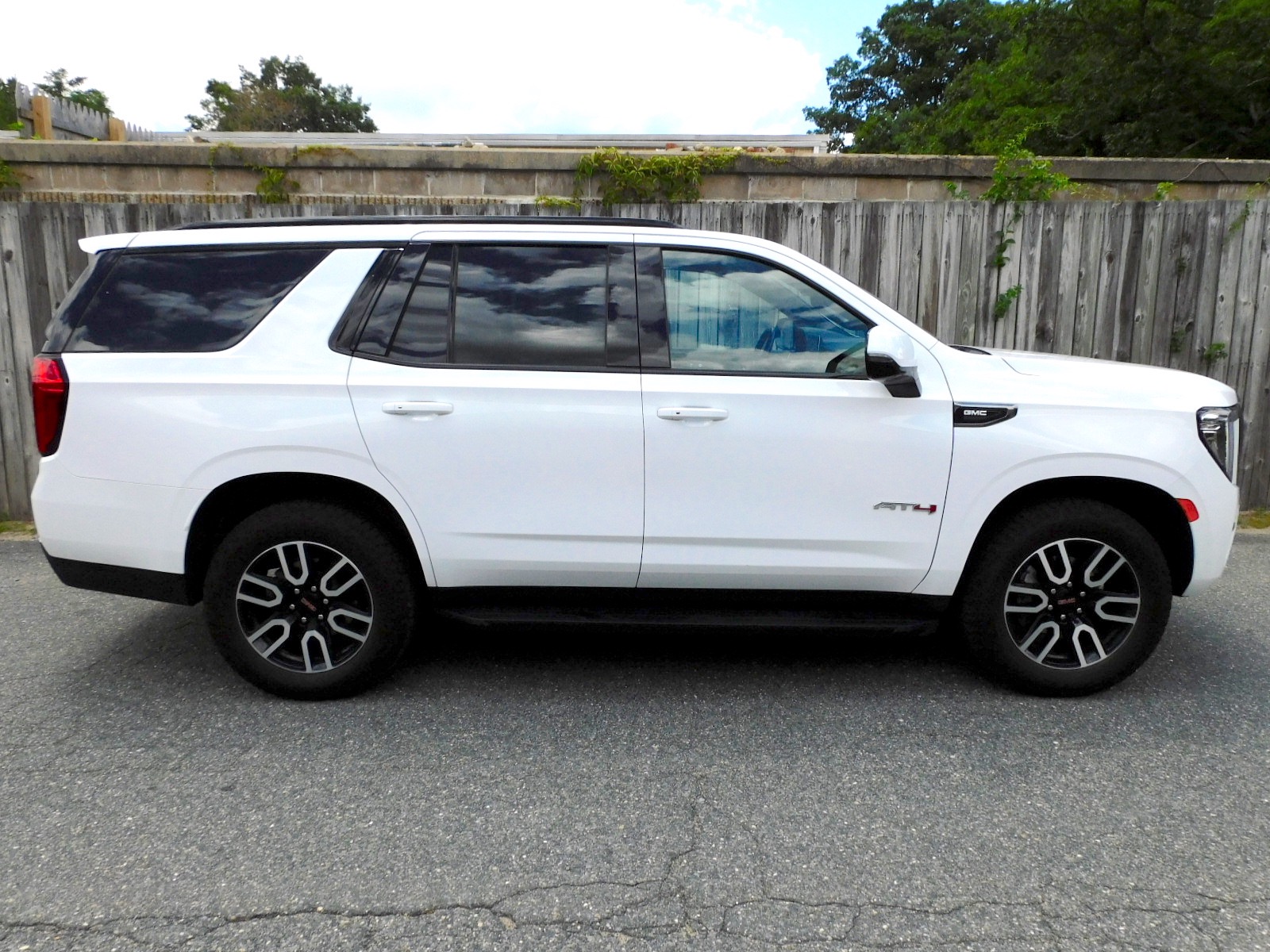 Used 2021 GMC Yukon 4WD AT4 For Sale ($77,800) | Metro West Motorcars ...