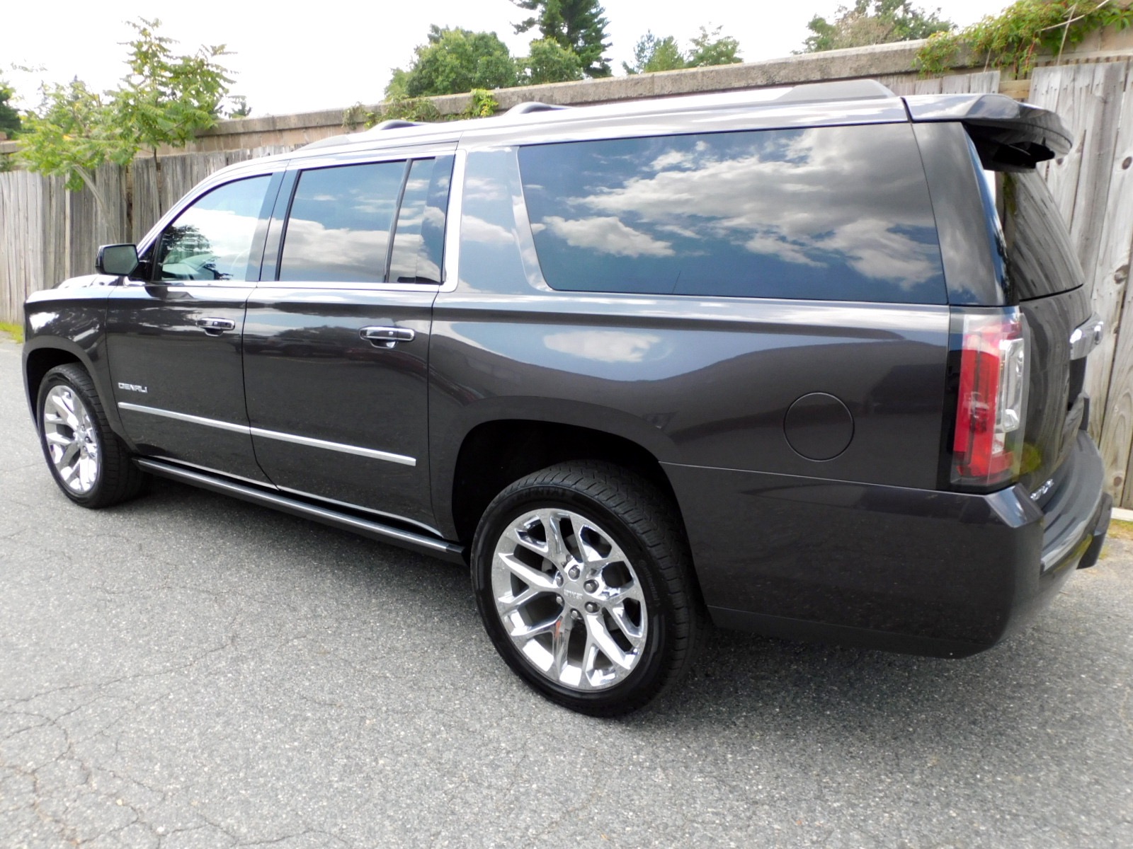 Used 2017 GMC Yukon Xl Denali AWD For Sale ($42,800) | Metro West ...