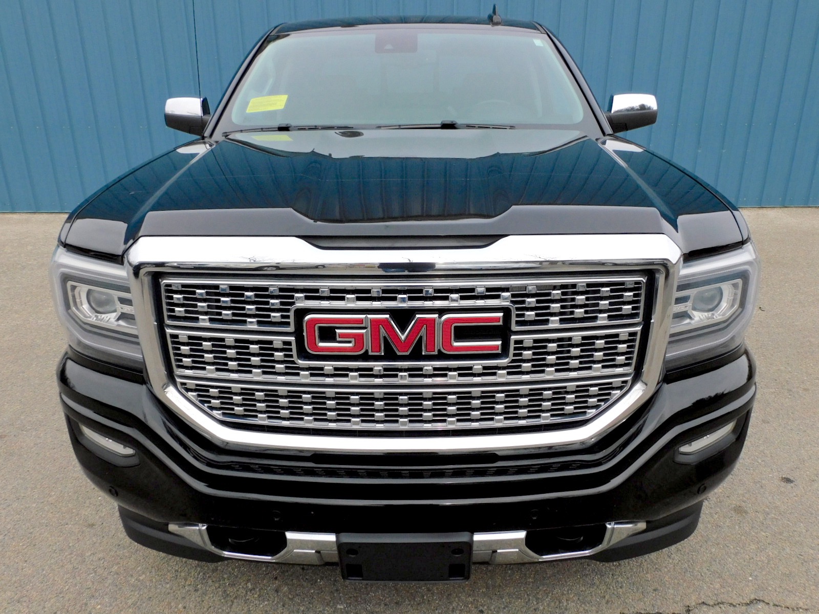 Used 2016 GMC Sierra 1500 Denali 4WD Crew Cab 143.5