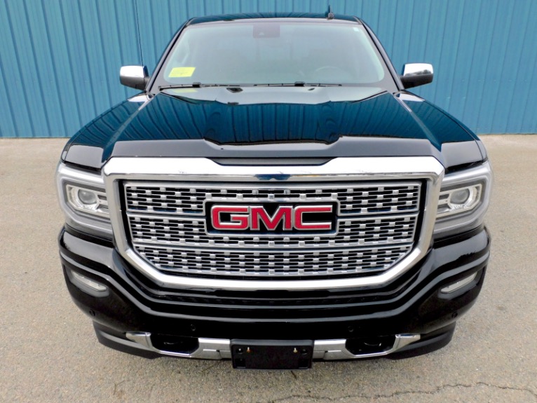 Used 2017 GMC Sierra 1500 4WD Crew Cab 143.5 Denali Used 2017 GMC Sierra 1500 4WD Crew Cab 143.5 Denali for sale  at Metro West Motorcars LLC in Shrewsbury MA 8