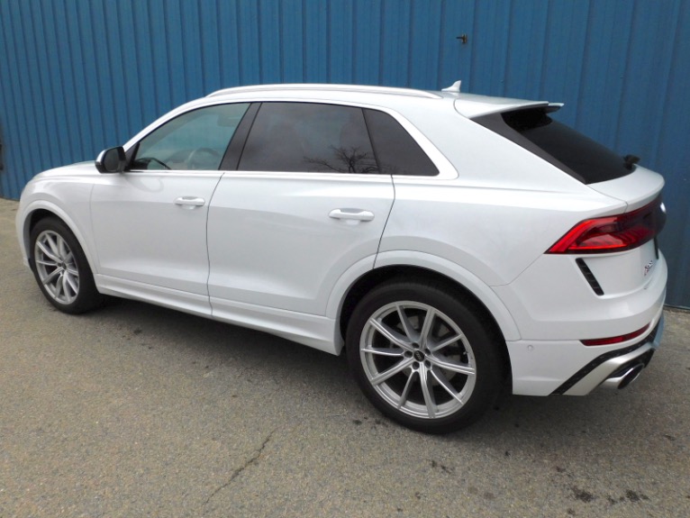 Used 2022 Audi Rs Q8 4.0 TFSI quattro Used 2022 Audi Rs Q8 4.0 TFSI quattro for sale  at Metro West Motorcars LLC in Shrewsbury MA 3