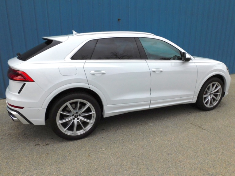 Used 2022 Audi Rs Q8 4.0 TFSI quattro Used 2022 Audi Rs Q8 4.0 TFSI quattro for sale  at Metro West Motorcars LLC in Shrewsbury MA 5