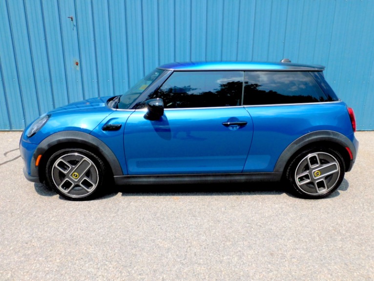 Used 2022 Mini Hardtop 2 Door Cooper SE FWD Used 2022 Mini Hardtop 2 Door Cooper SE FWD for sale  at Metro West Motorcars LLC in Shrewsbury MA 2