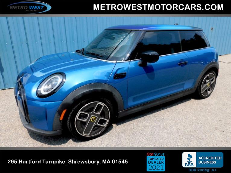 Used 2022 Mini Hardtop 2 Door Cooper SE FWD Used 2022 Mini Hardtop 2 Door Cooper SE FWD for sale  at Metro West Motorcars LLC in Shrewsbury MA 1