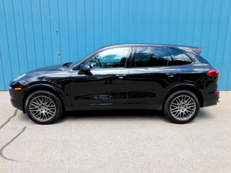 Used 2017 Porsche Cayenne Platinum Edition AWD Used 2017 Porsche Cayenne Platinum Edition AWD for sale  at Metro West Motorcars LLC in Shrewsbury MA 2