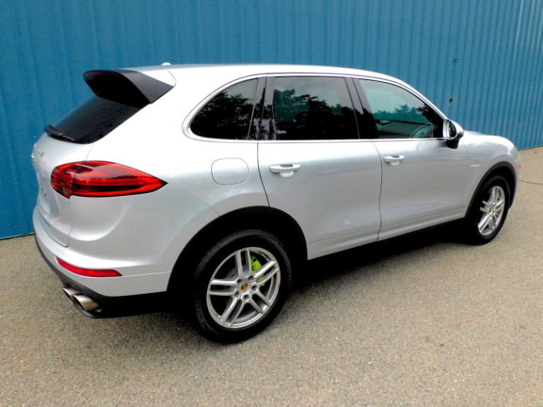 Used 2015 Porsche Cayenne S E-Hybrid AWD Used 2015 Porsche Cayenne S E-Hybrid AWD for sale  at Metro West Motorcars LLC in Shrewsbury MA 5