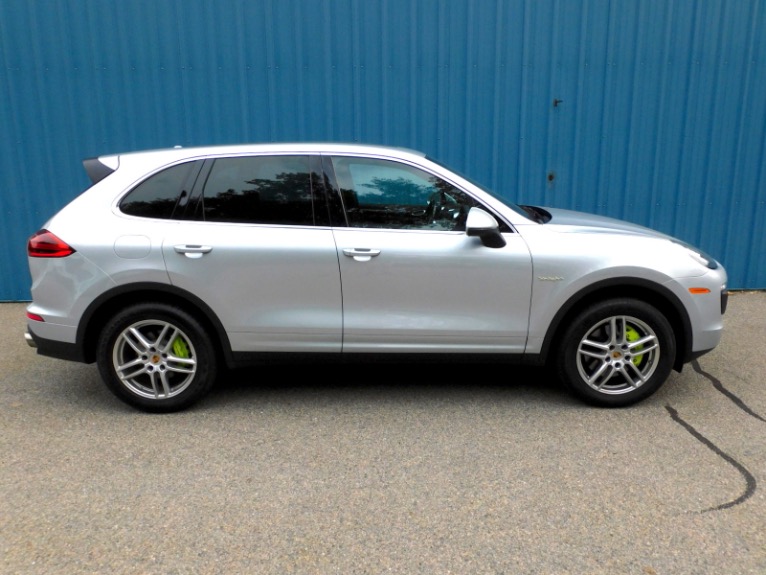 Used 2015 Porsche Cayenne S E-Hybrid AWD Used 2015 Porsche Cayenne S E-Hybrid AWD for sale  at Metro West Motorcars LLC in Shrewsbury MA 6