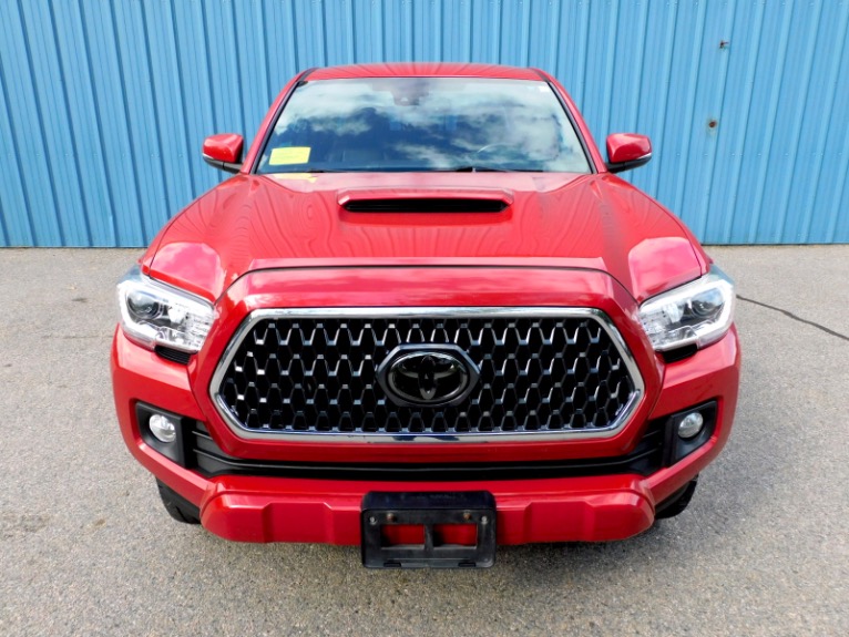 Used 2018 Toyota Tacoma TRD Sport Double Cab 5'' Bed V6 4x4 AT (Natl) Used 2018 Toyota Tacoma TRD Sport Double Cab 5'' Bed V6 4x4 AT (Natl) for sale  at Metro West Motorcars LLC in Shrewsbury MA 8