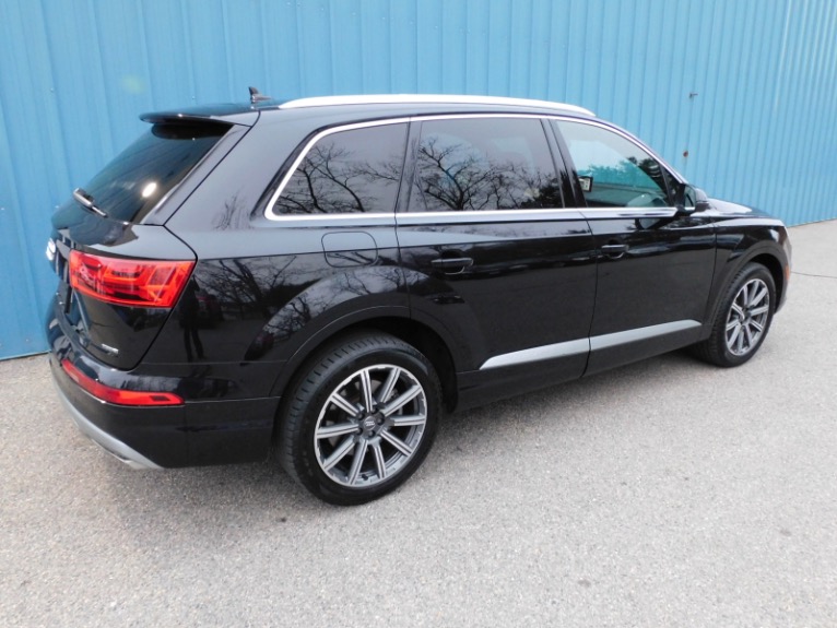 Used 2019 Audi Q7 Premium Plus 45 TFSI quattro Used 2019 Audi Q7 Premium Plus 45 TFSI quattro for sale  at Metro West Motorcars LLC in Shrewsbury MA 5