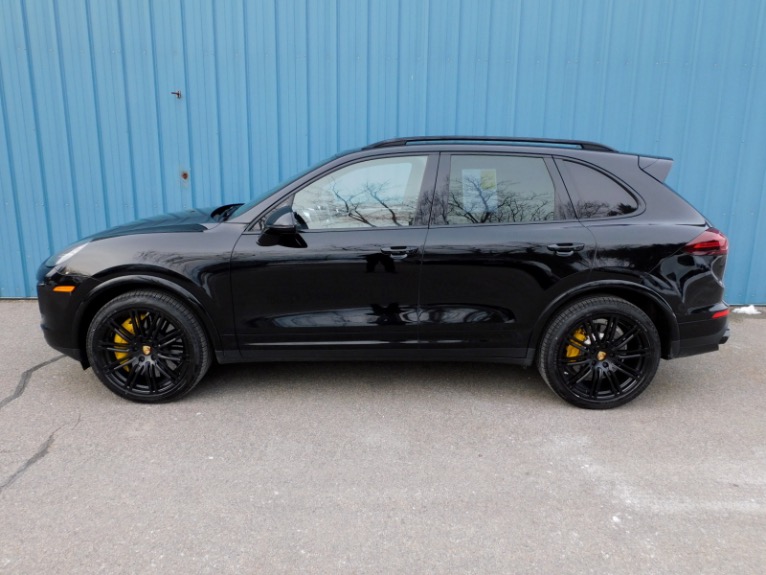 Used 2017 Porsche Cayenne Turbo S AWD Used 2017 Porsche Cayenne Turbo S AWD for sale  at Metro West Motorcars LLC in Shrewsbury MA 2