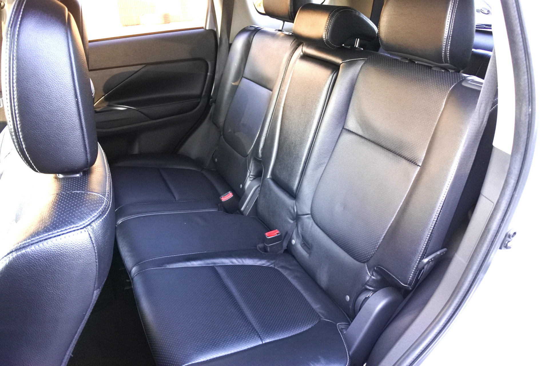 Used 2014 Mitsubishi Outlander 4WD 4dr SE For Sale ($12,885) | Metro ...