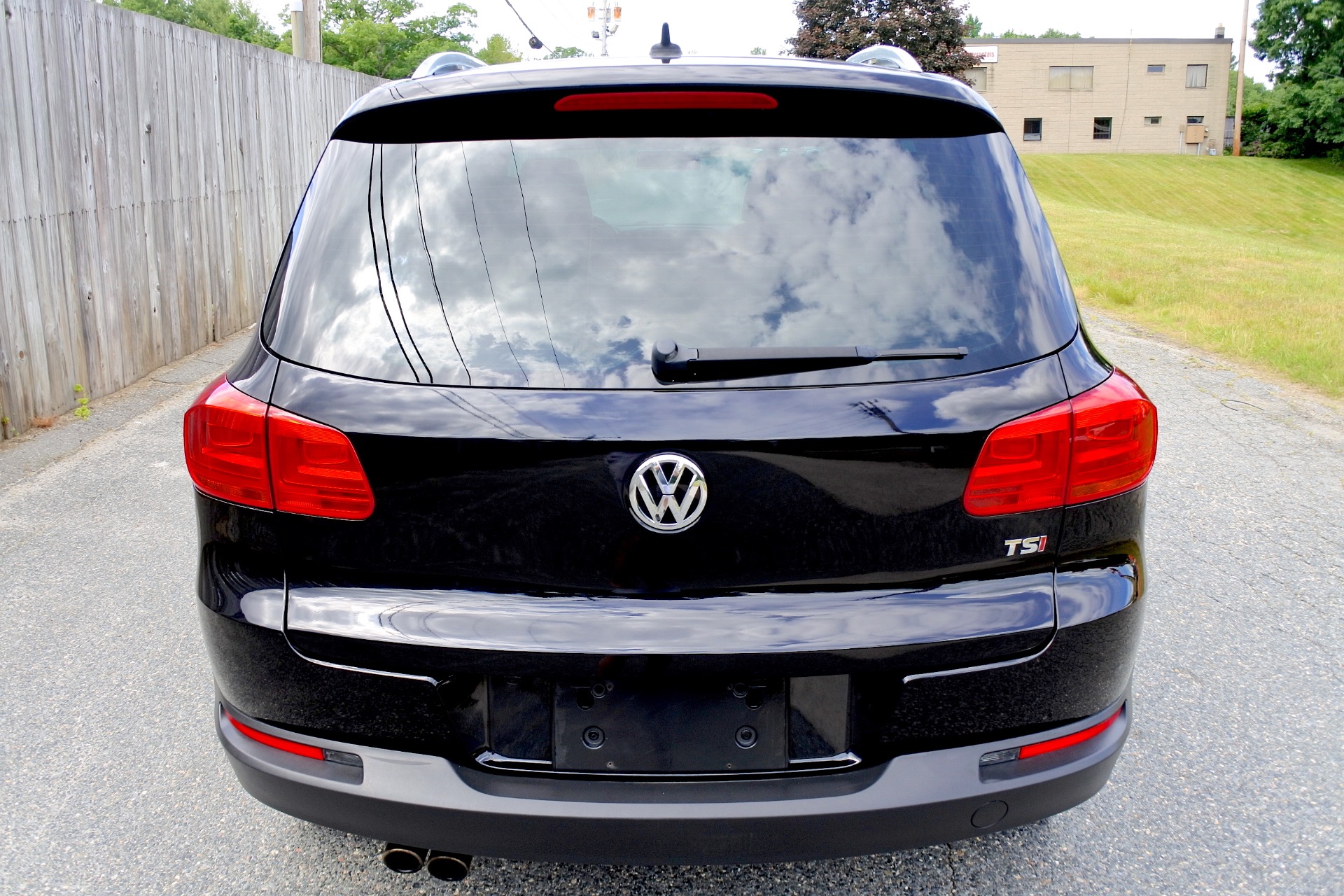 Used 2012 Volkswagen Tiguan SE 4WD w/Sunroof & Nav For Sale ($9,800 ...