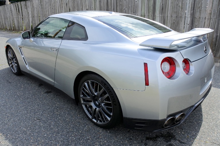 Used 2016 Nissan Gt-r Premium Used 2016 Nissan Gt-r Premium for sale  at Metro West Motorcars LLC in Shrewsbury MA 3