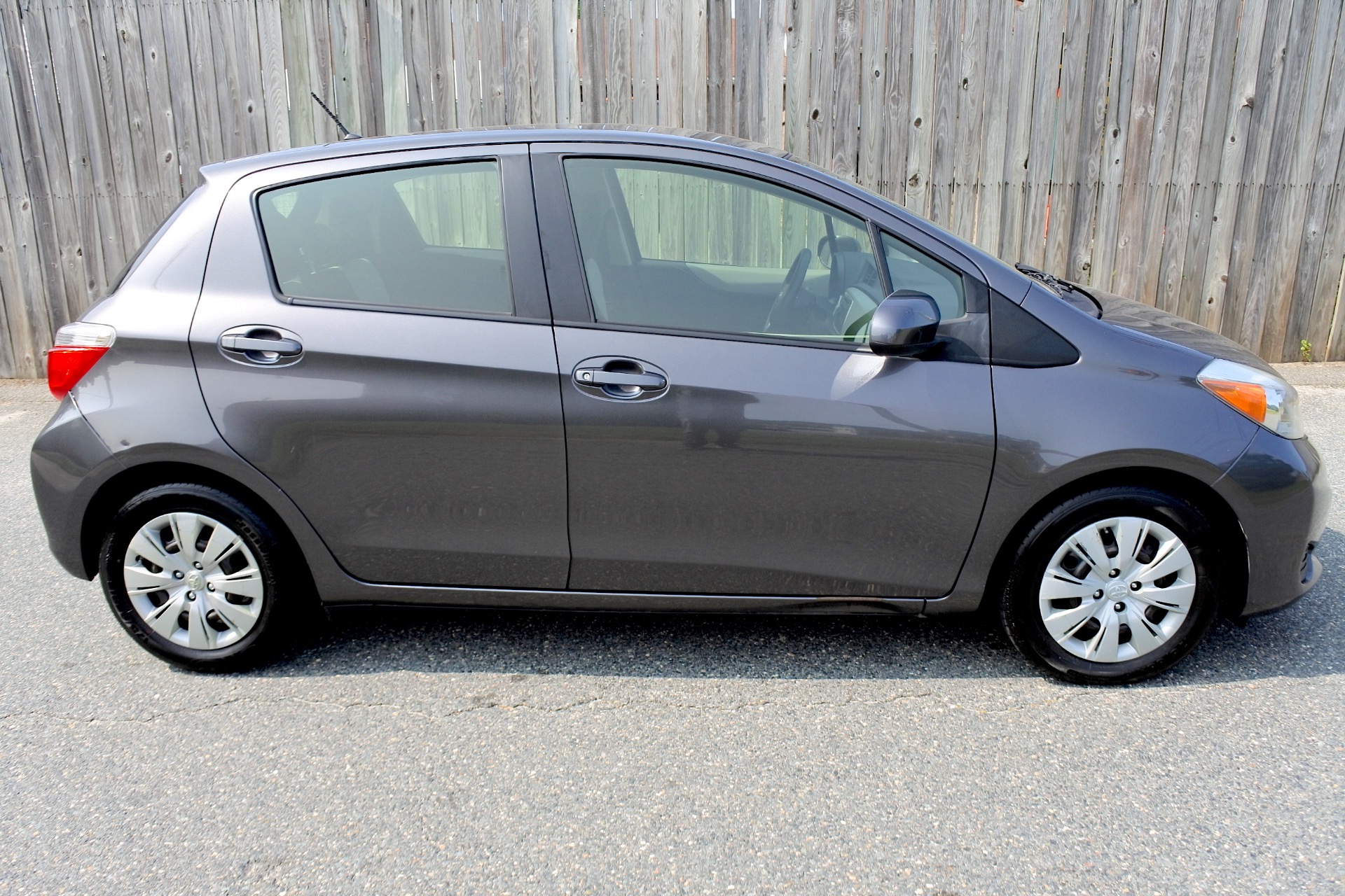 Used 2014 Toyota Yaris 5dr Liftback LE Auto For Sale ($8,800) | Metro ...